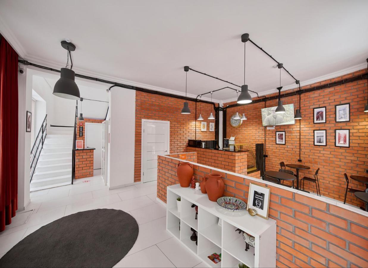 Hannah Inn Budget Hotel Αστάνα Εξωτερικό φωτογραφία